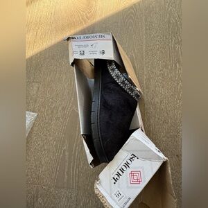 Isotoner Clara clog Black Slip-On Shoes